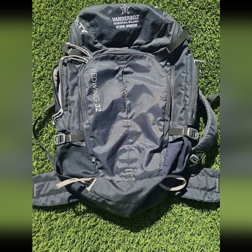 Edwin Redwing 32 Dark Gray Backpack